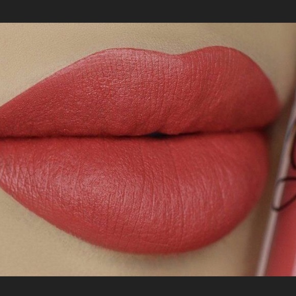 NEW Kylie Jenner Cosmetics Velvet Lip Kit DAZZLE - Picture 2 of 10